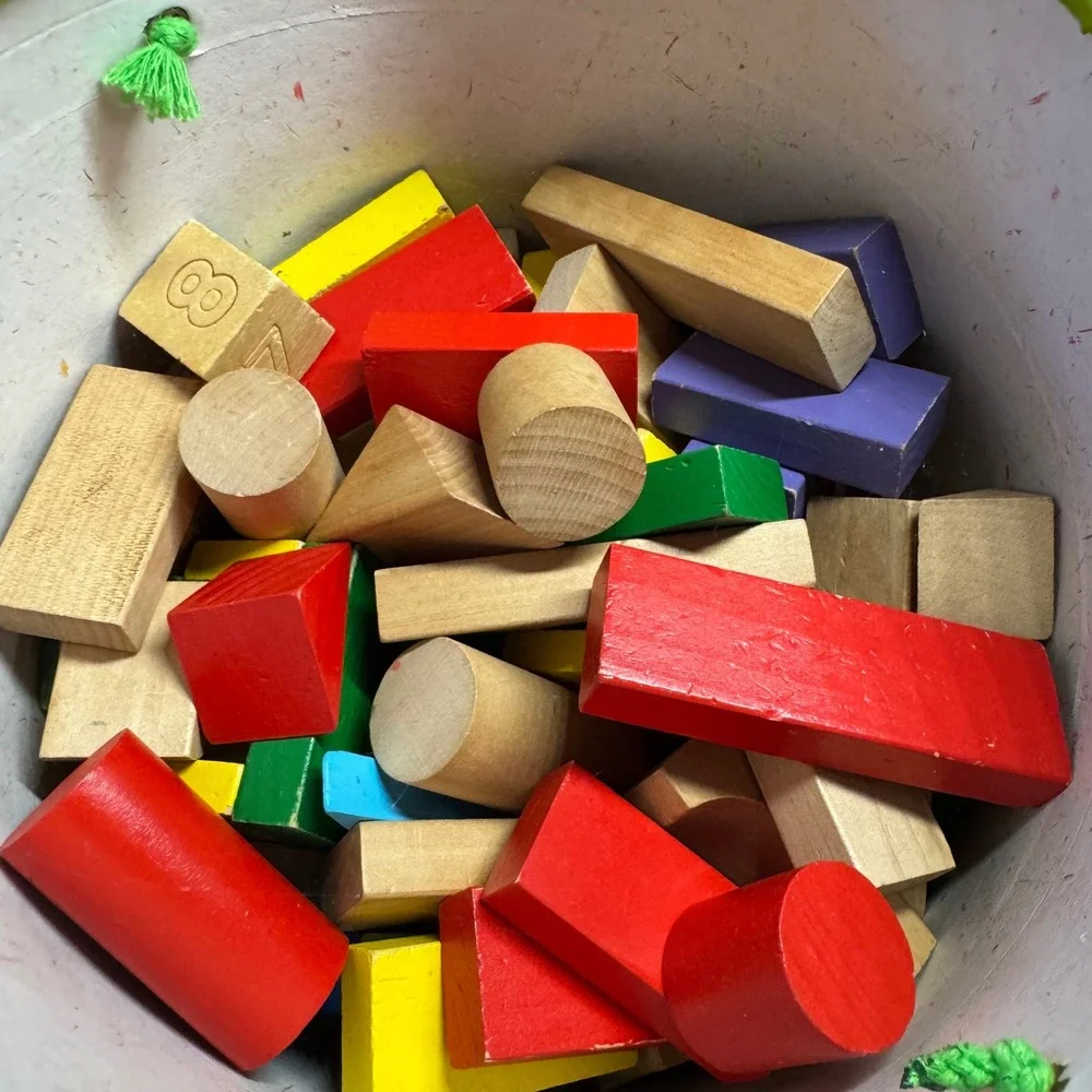 Imaginarium 100 Piece Wooden Block Set with Shape Sorter Bucket Storage 99108A